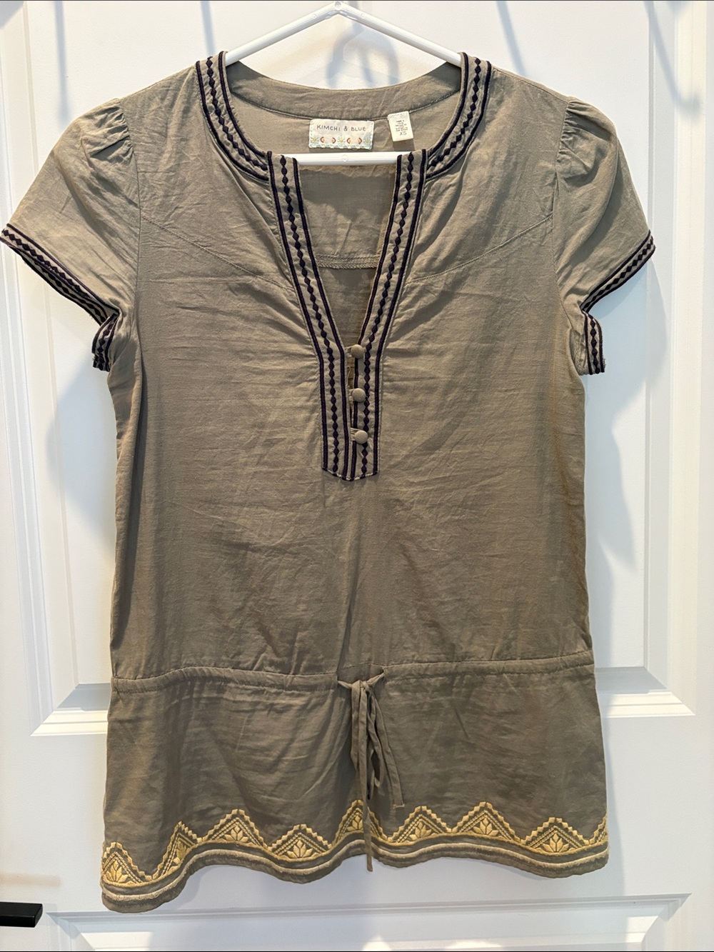 Embroidered Short Sleeve Top